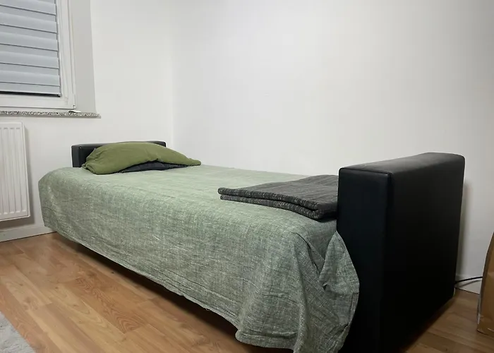 2 In Obertuerkheim Appartement