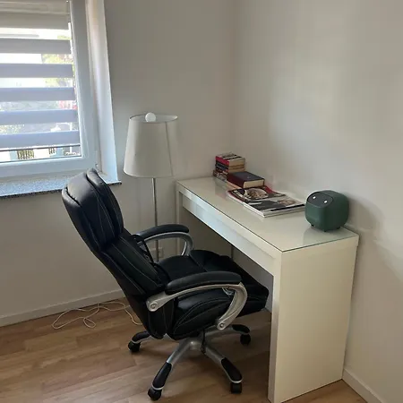 2 In Obertuerkheim * Στουτγκάρδη